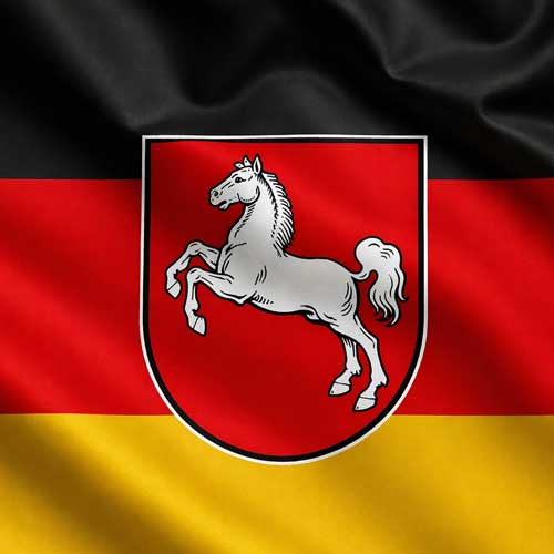 Das Bild zeigt die Fahne des Bundeslandes Niedersachsen.